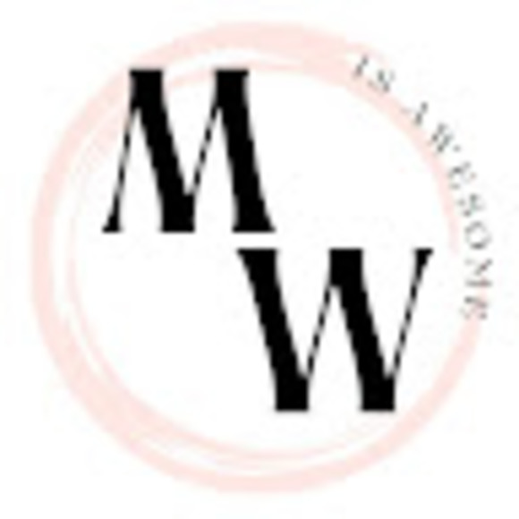 Meet your Posher, Macy - Picture 1 of 1